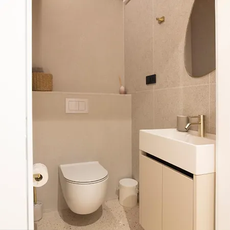 Vice Versa By The Sea