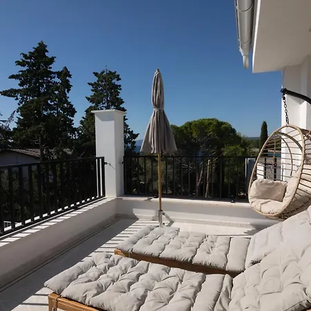 Apartment Vice Versa By The Sea
