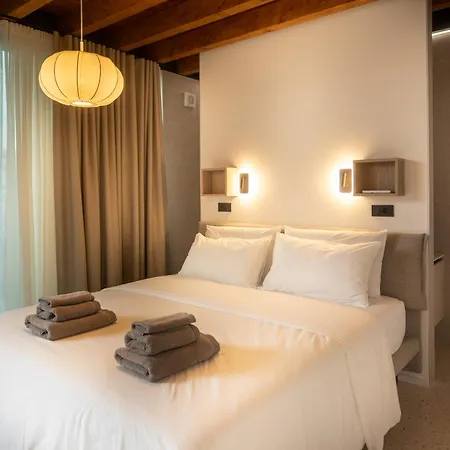 Vice Versa By The Sea بونات