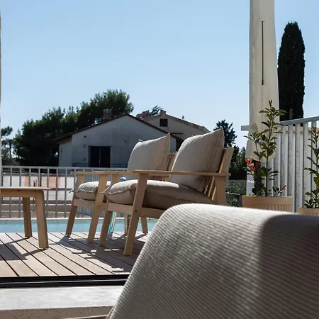 Vice Versa By The Sea *