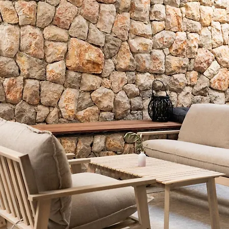 Vice Versa By The Sea *