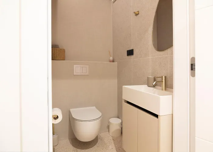 Vice Versa By The Sea