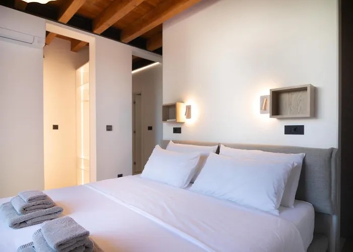 Vice Versa By The Sea بونات