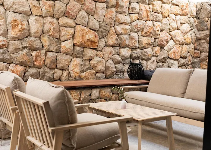 Vice Versa By The Sea *