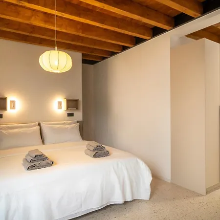 Vice Versa By The Sea 푸나트