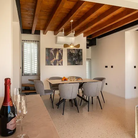 아파트 Vice Versa By The Sea 푸나트