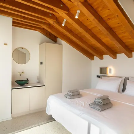 Vice Versa By The Sea Apartman Punat
