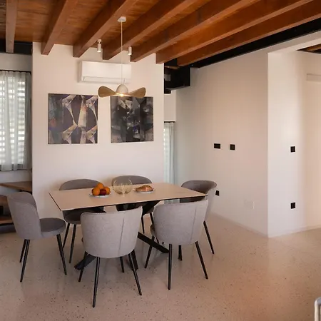 Vice Versa By The Sea Apartman Punat