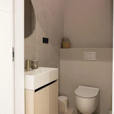 Vice Versa By The Sea Apartman
